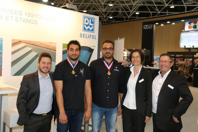 Stand DLW delifol Grégory Marie,  Bénédite Castelot, Cédric, Jean-Luc Marchal 