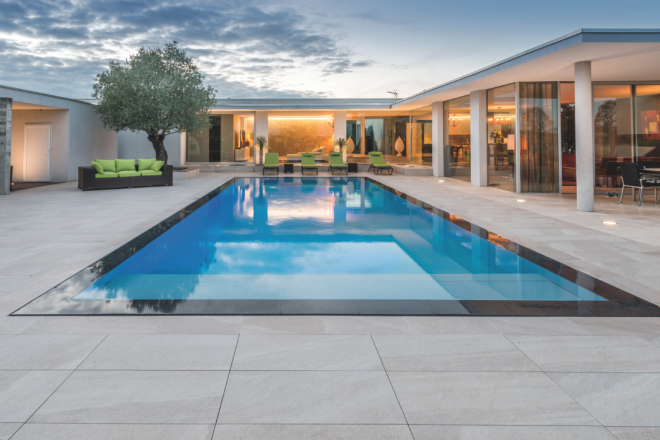 piscine_miroir_carre_bleu
