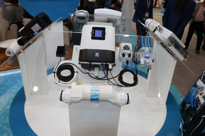 électrolyseur régulateur + controle piscine wifi hayward
