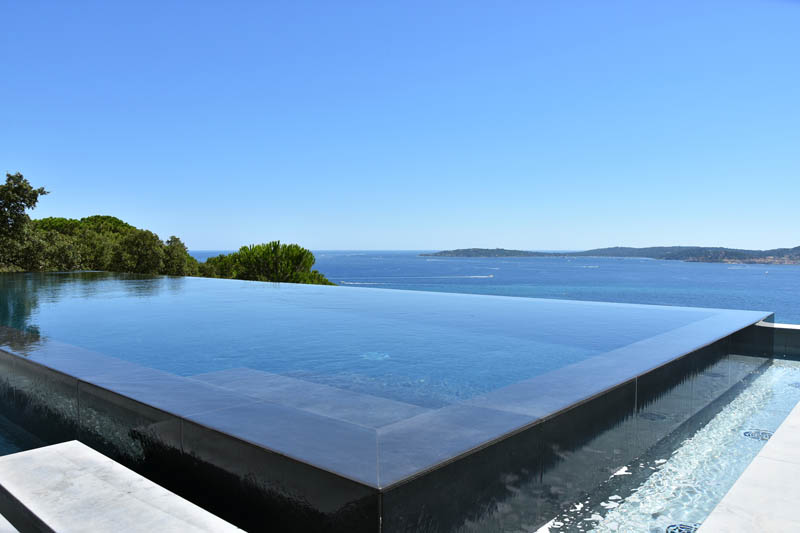 Cat7égorie ARGENT Carré Bleu-TS Nuances de Bleus piscine débordement