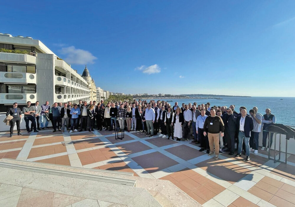 carre-bleu-cbiexpo-cannes2024-acc