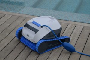robot nettoyeur piscine Dolphin S-Series Maytronics1