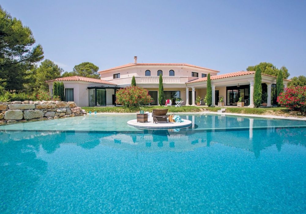 PISCINE HORS NORME